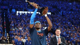 壹号官方网址- 火箭老鹰季前赛全场录像回放 